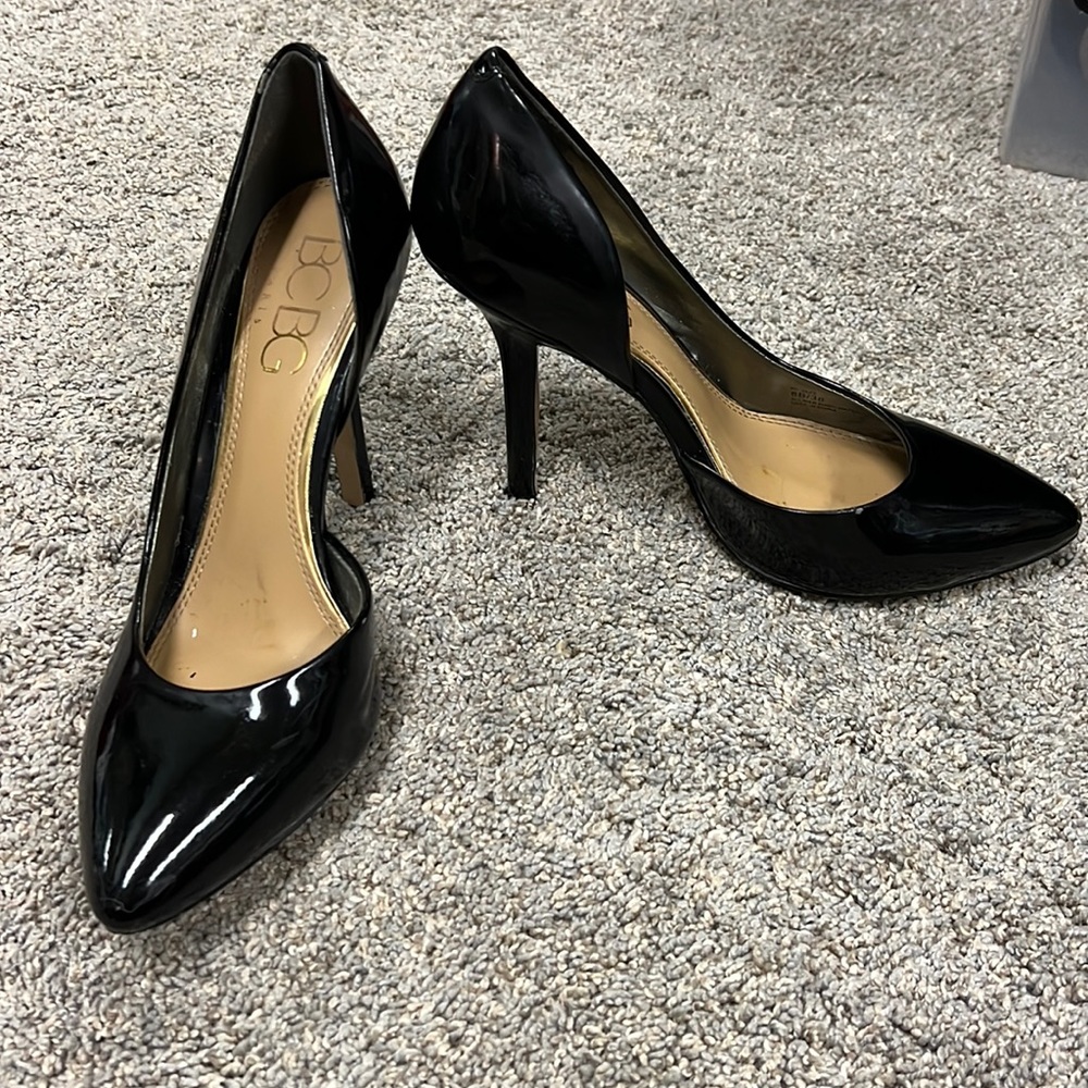 Womens BCBG Paris size 8 black leather heel